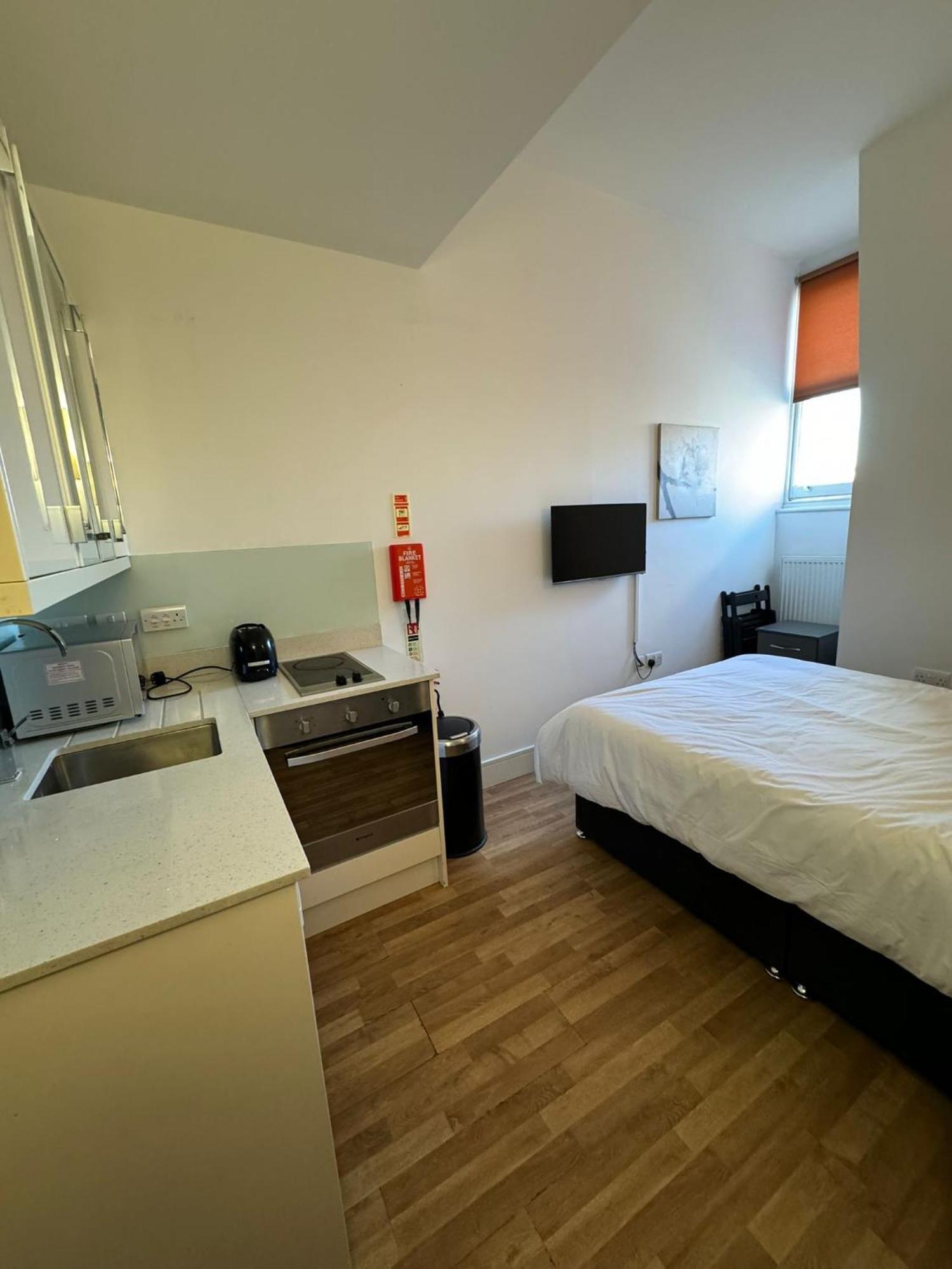 Clarges- Hsk Suites ลอนดอน ภายนอก รูปภาพ