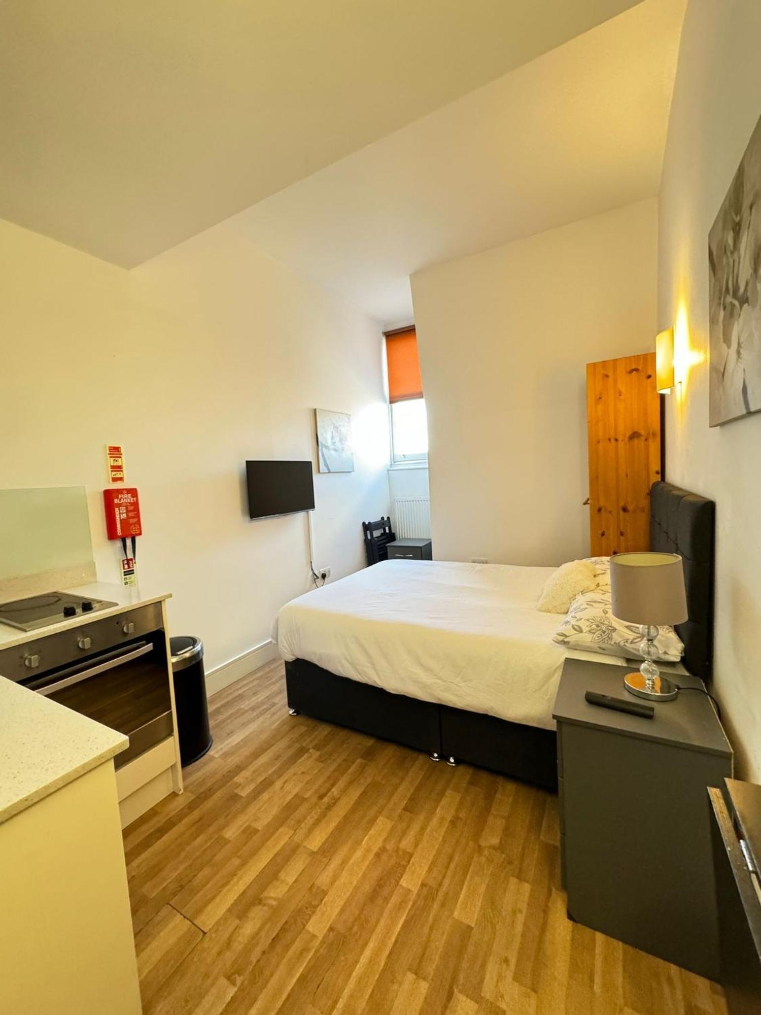 Clarges- Hsk Suites ลอนดอน ภายนอก รูปภาพ