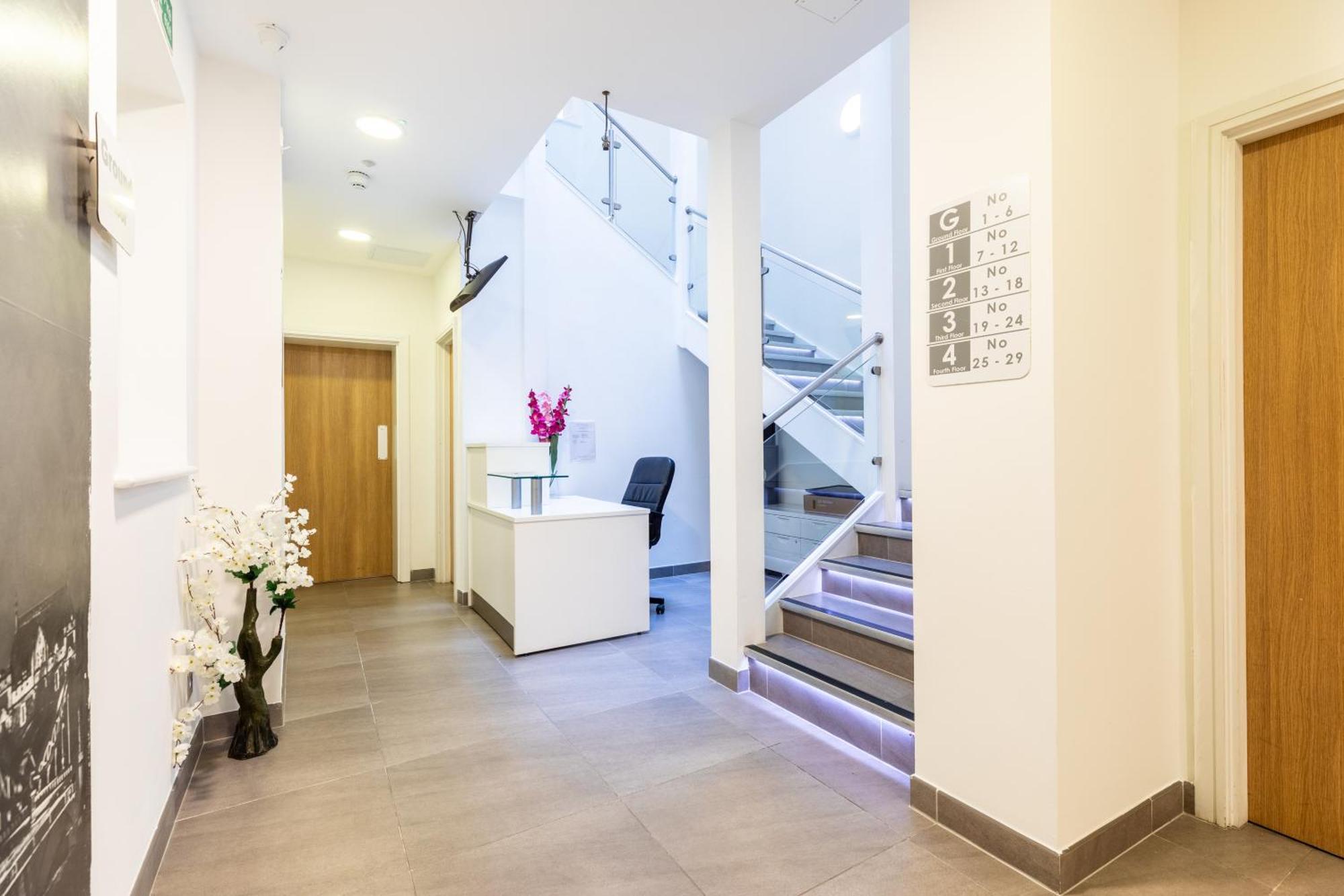 Clarges- Hsk Suites ลอนดอน ภายนอก รูปภาพ