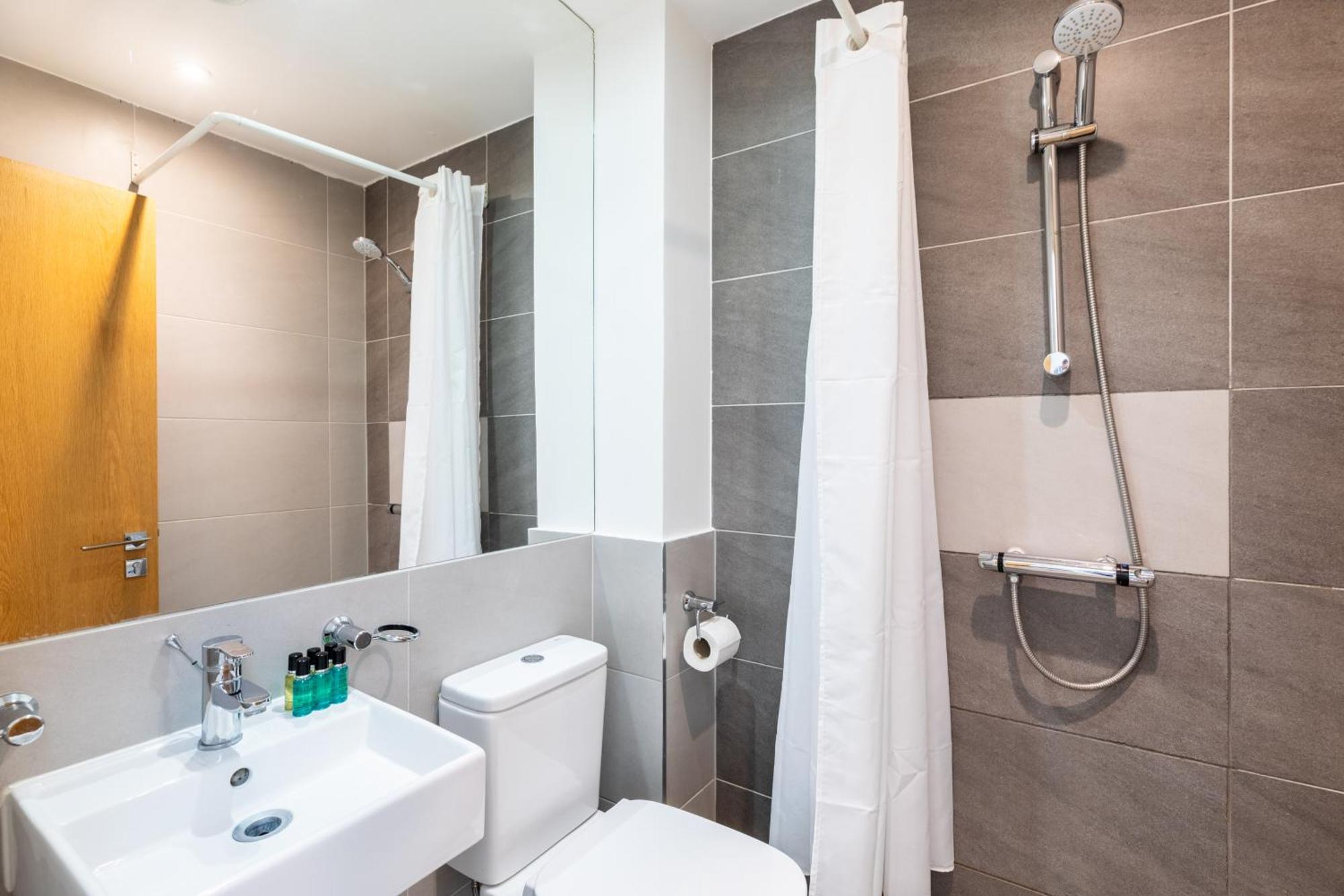 Clarges- Hsk Suites ลอนดอน ภายนอก รูปภาพ